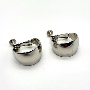 Napier Vintage clip on earrings